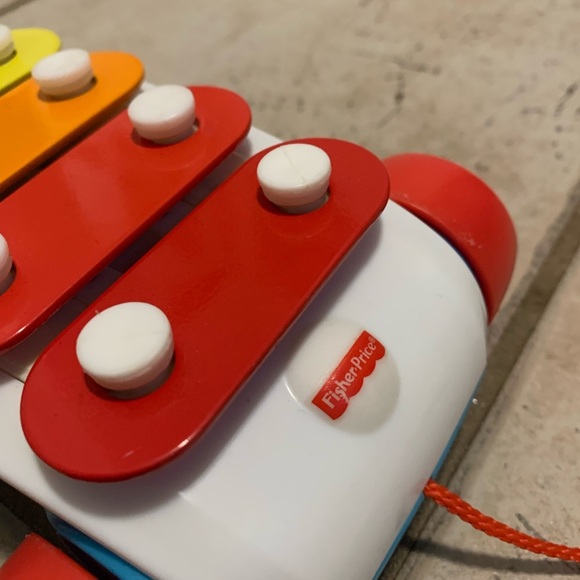 Fisher-Price Classic Xylophone Toy - Pull-Along Fun for Toddlers - Picture 7 of 8